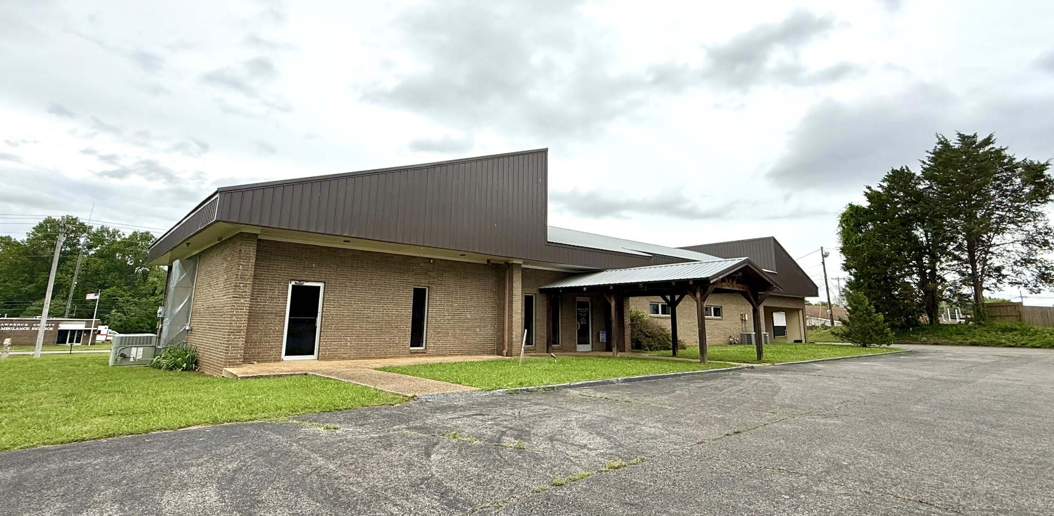 411 W Gaines Street Lawrenceburg TN 38464