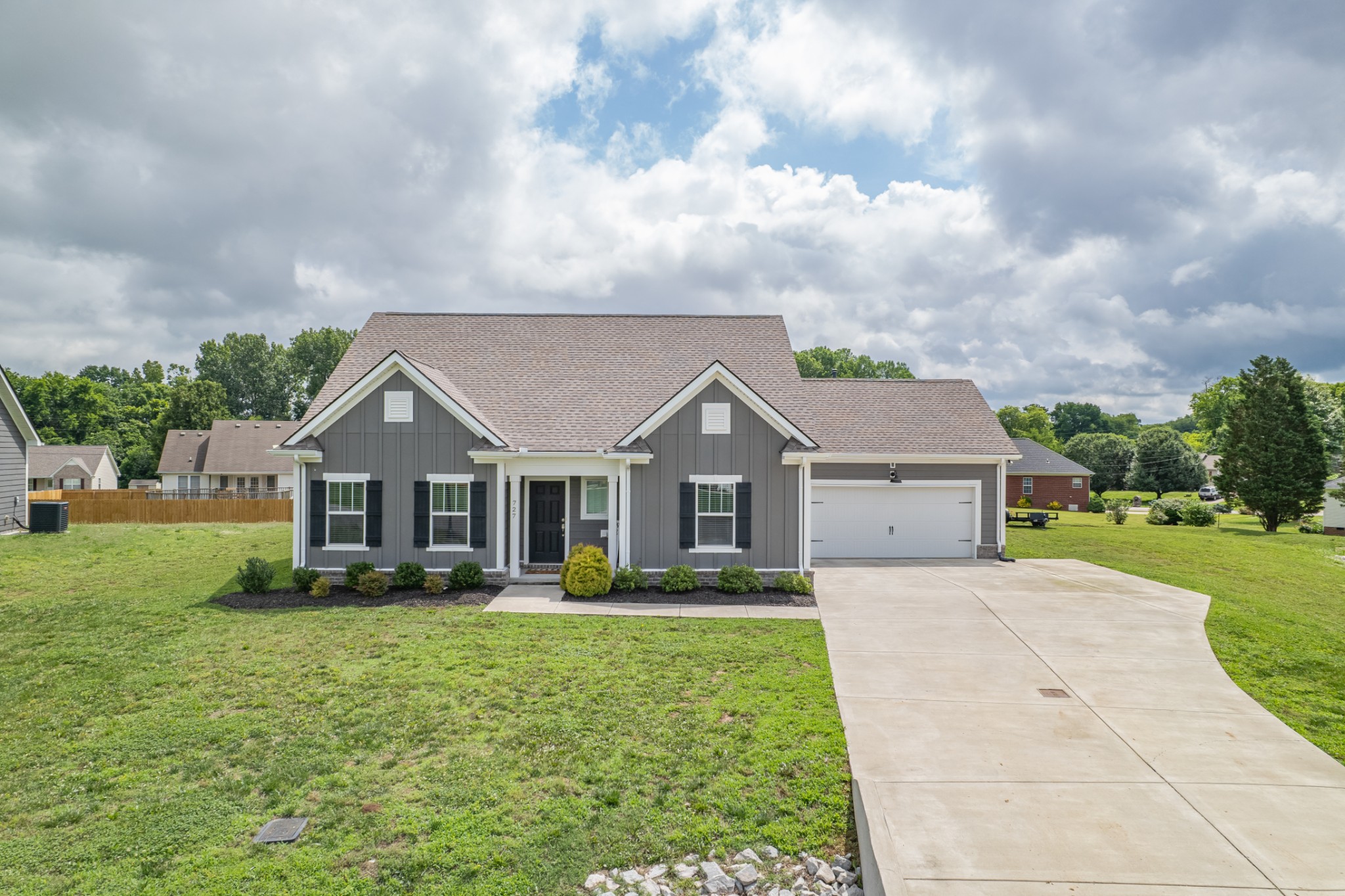 727 Larry Circle Mount Pleasant TN 38474