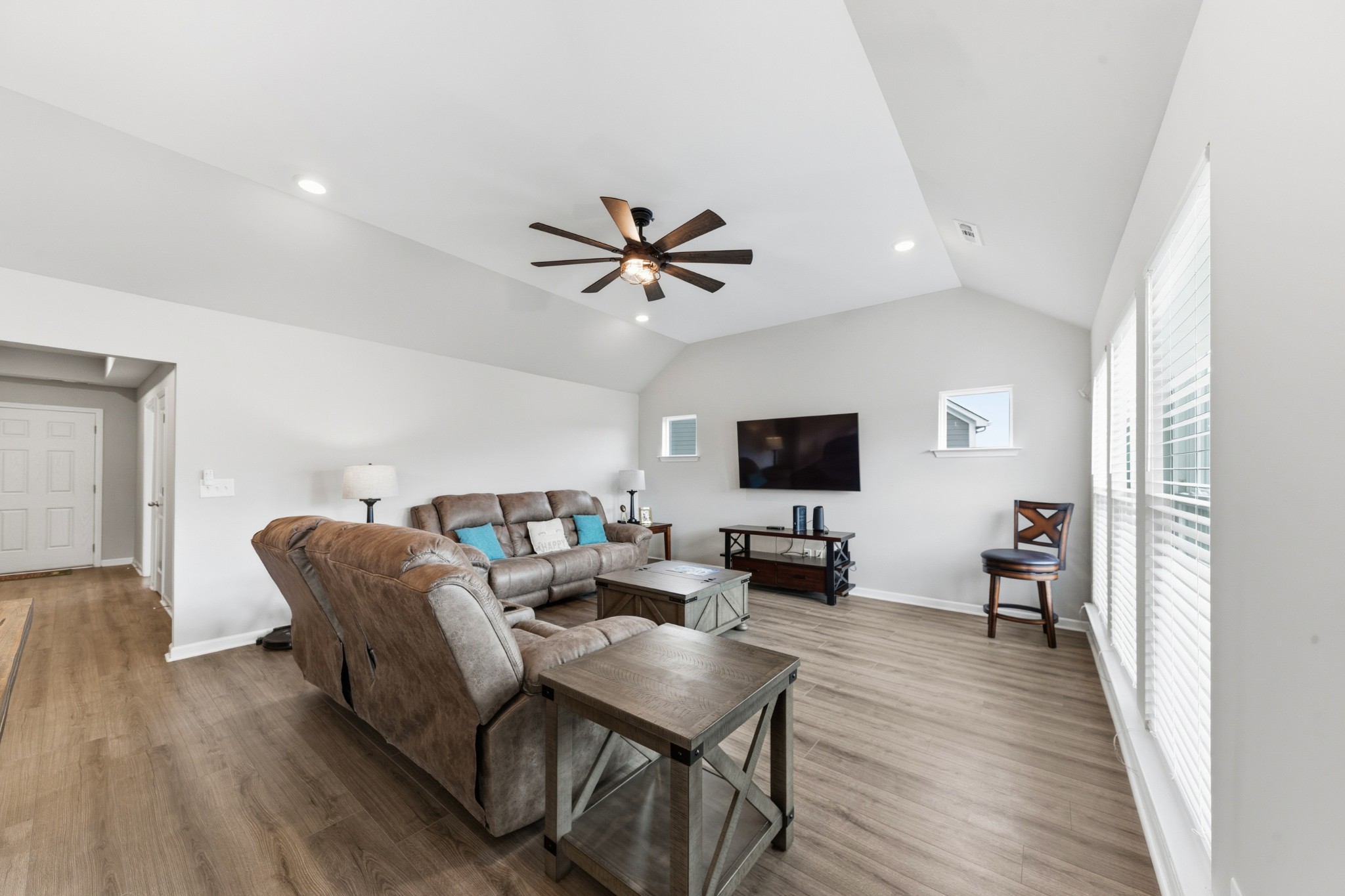 727 Larry Circle Mount Pleasant TN 38474