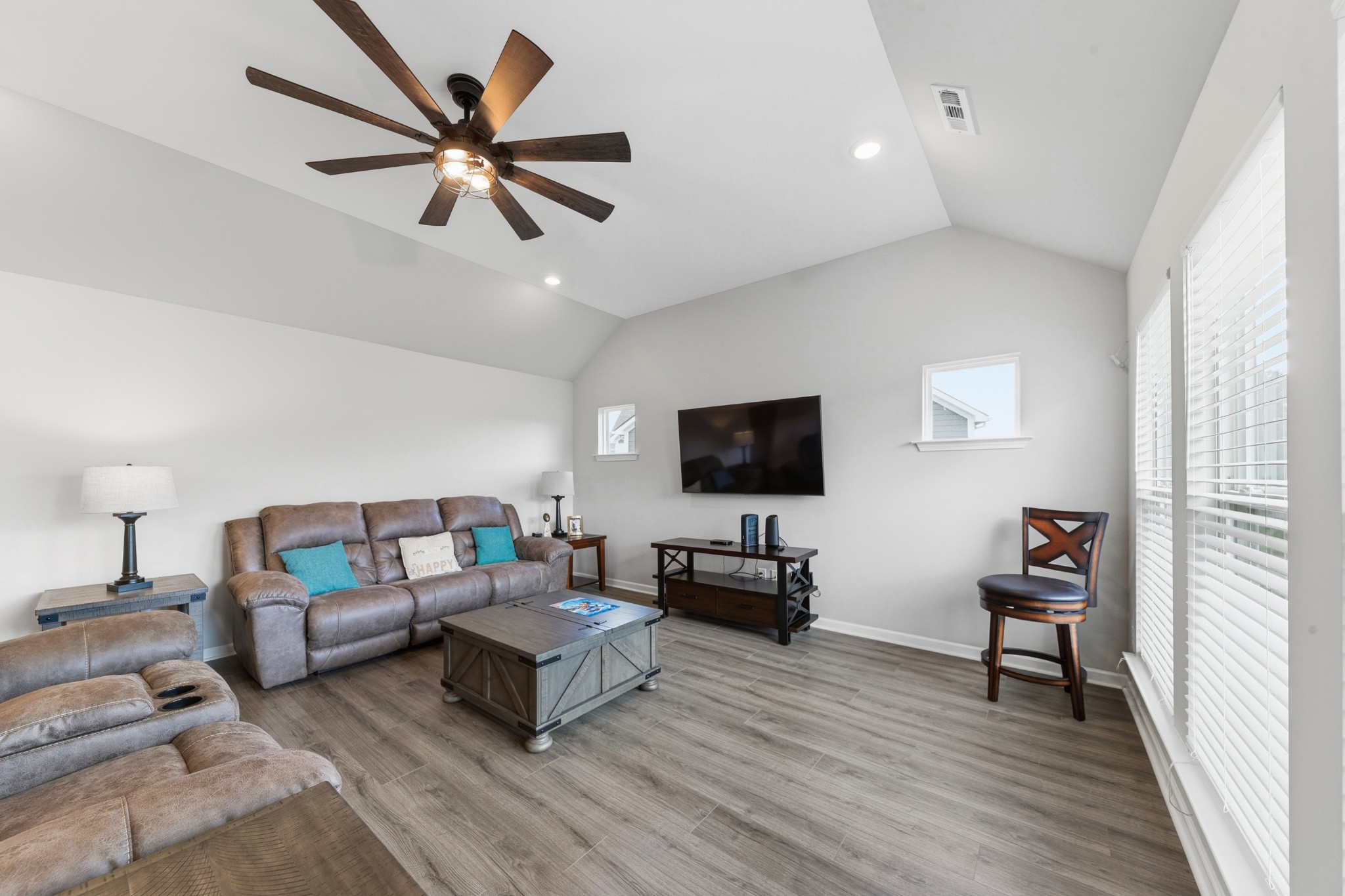 727 Larry Circle Mount Pleasant TN 38474