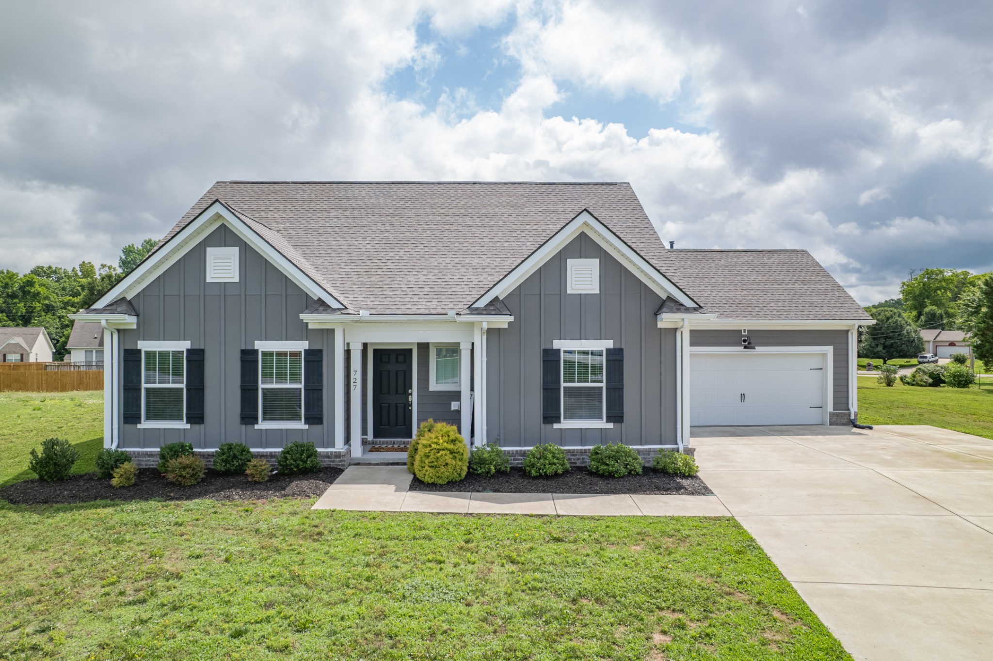 727 Larry Circle Mount Pleasant TN 38474