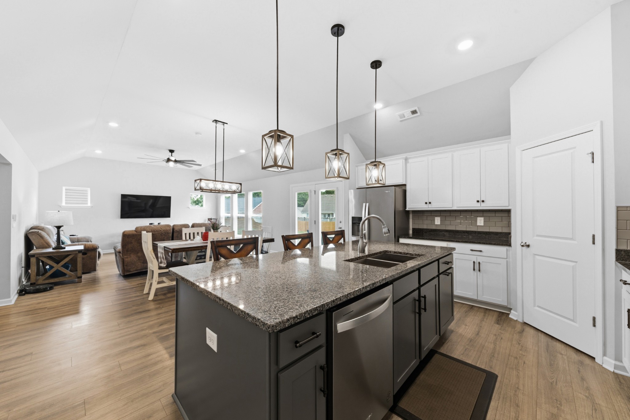 727 Larry Circle Mount Pleasant TN 38474