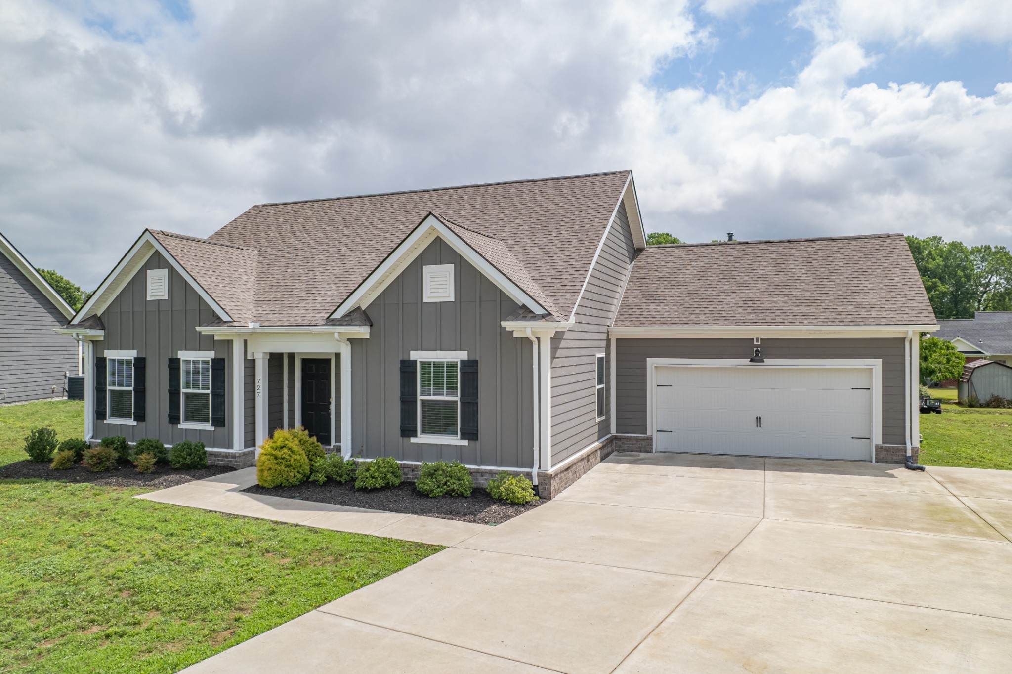 727 Larry Circle Mount Pleasant TN 38474