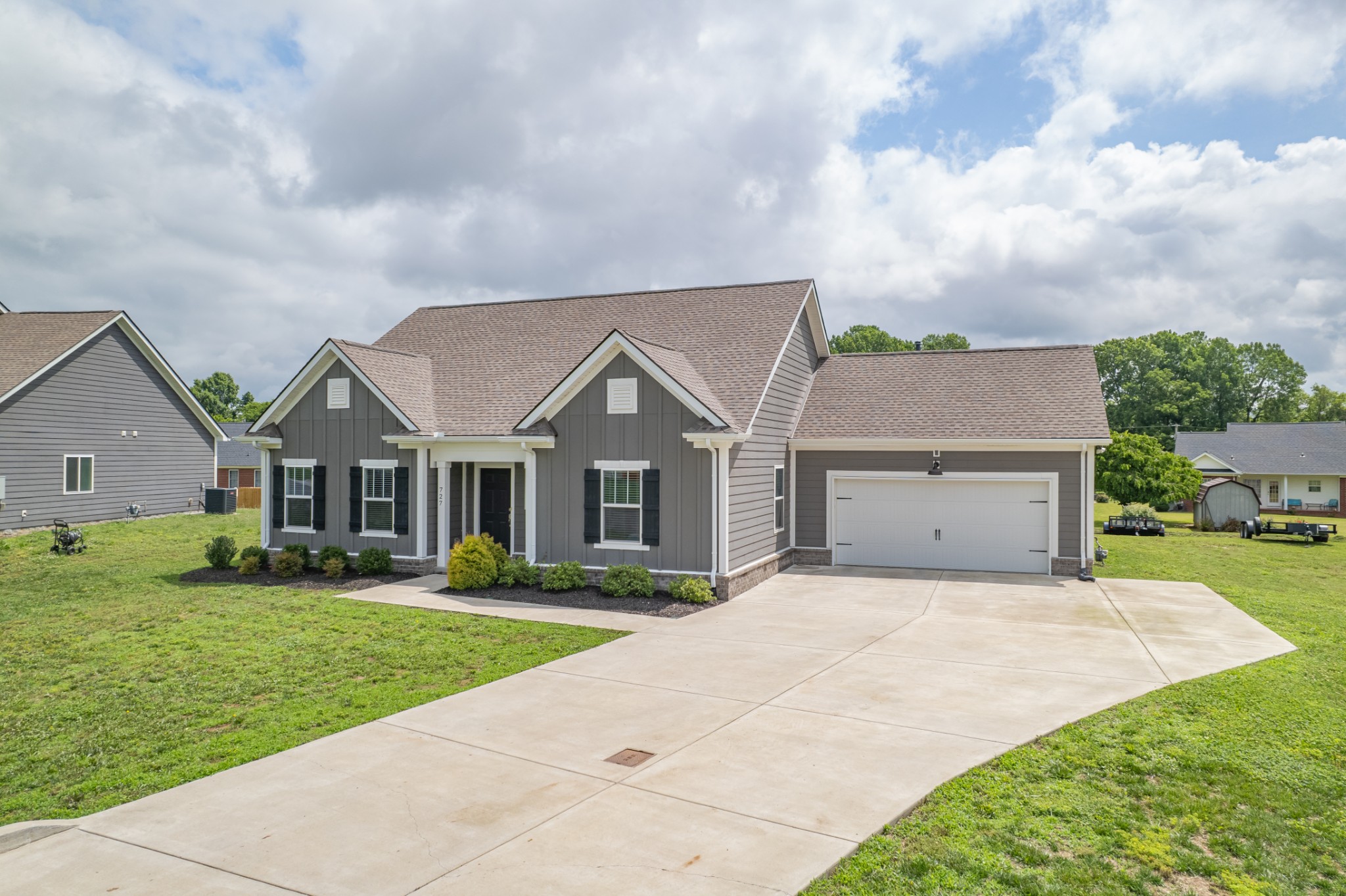 727 Larry Circle Mount Pleasant TN 38474