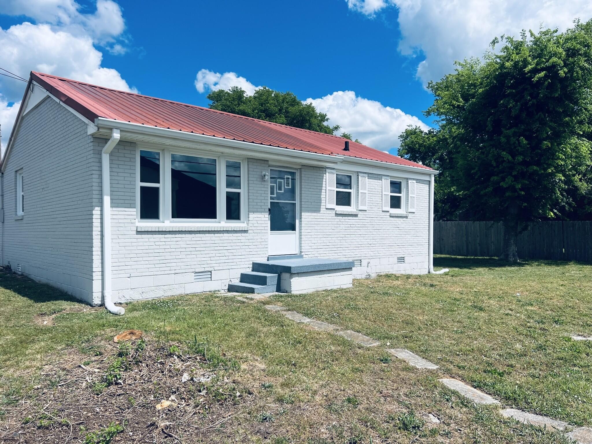 601 C L Manier Street Lebanon TN 37087
