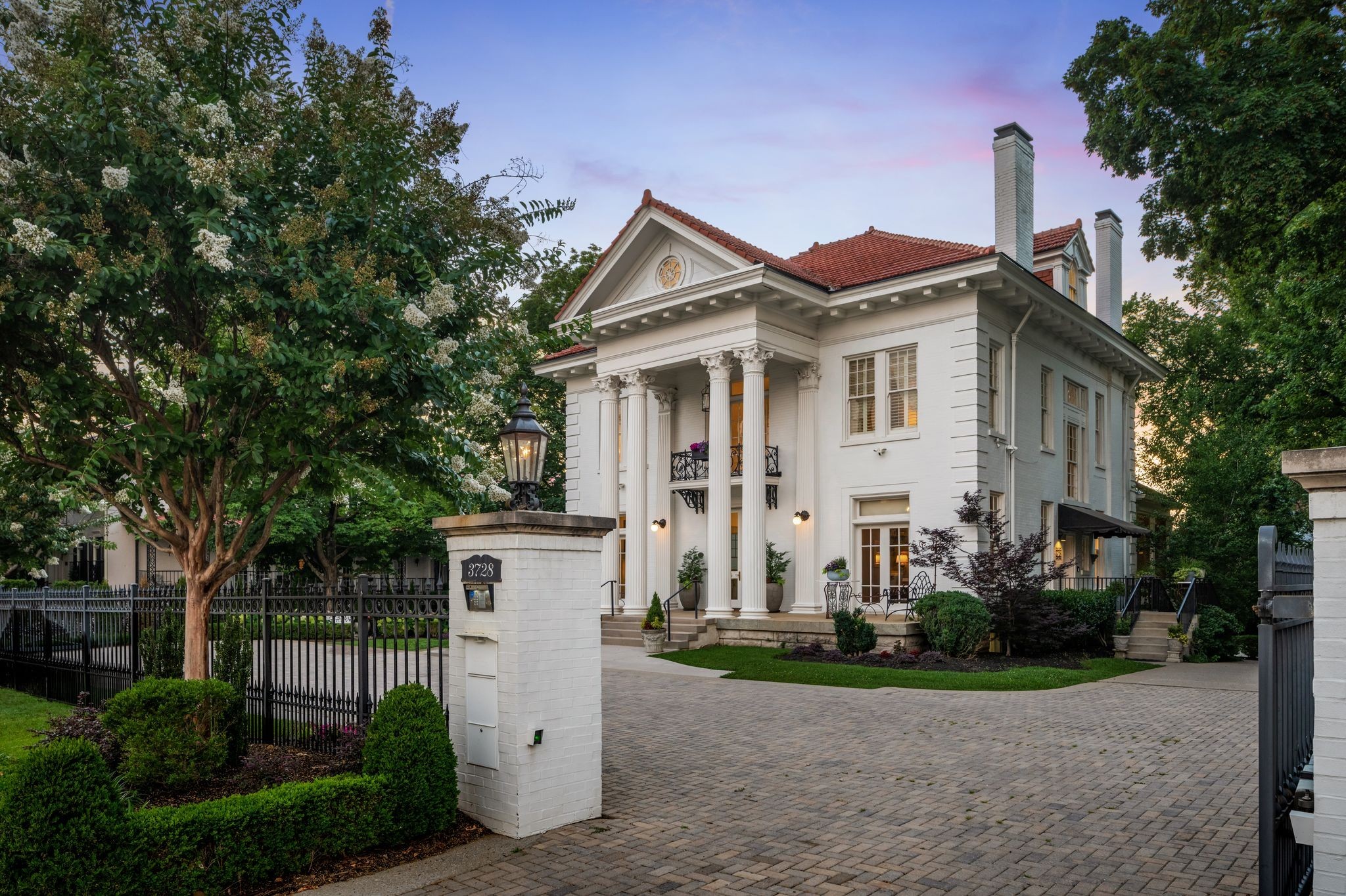 3728 West End Avenue Nashville TN 37205