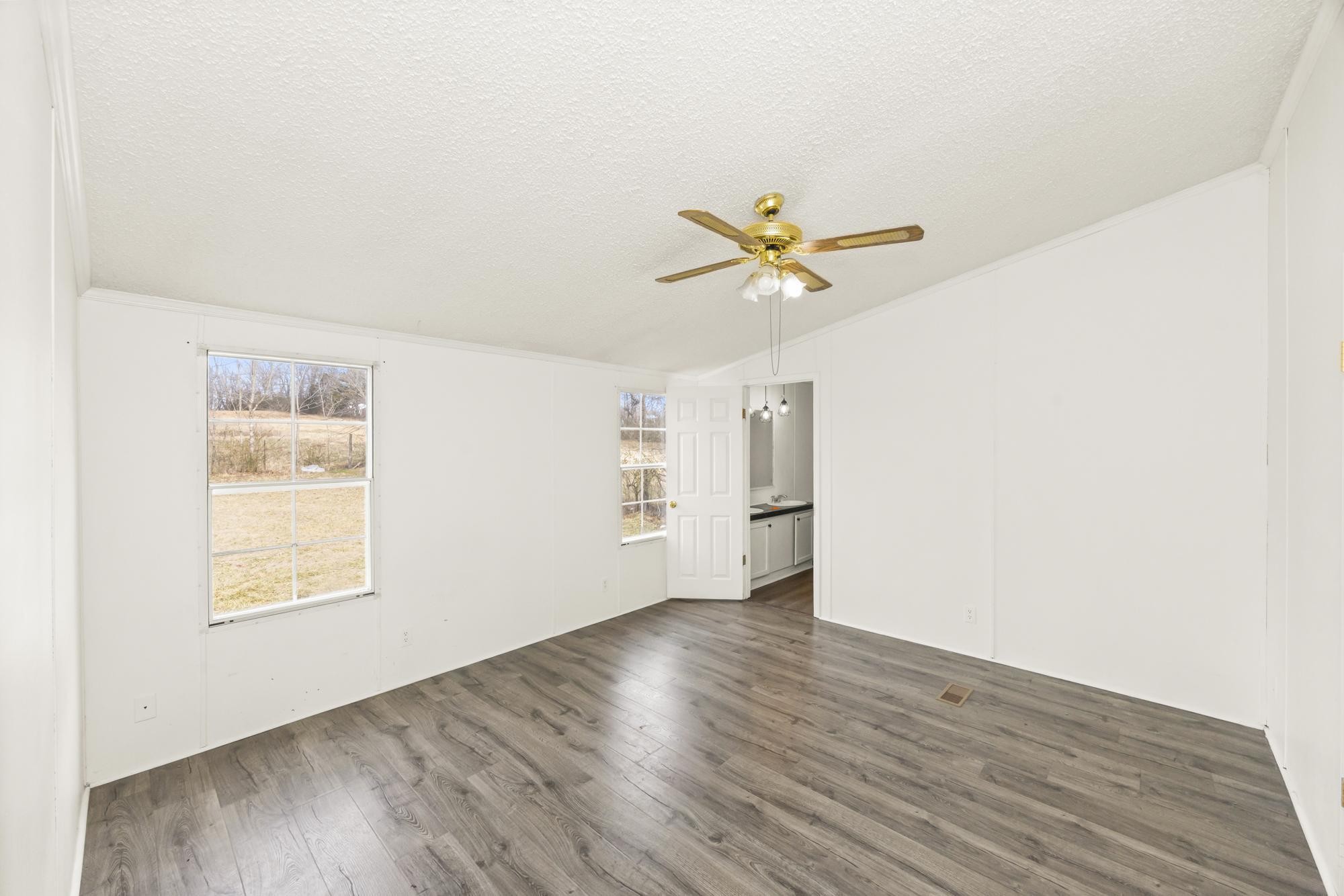 10940 Old Highway 52 Westmoreland TN 37186