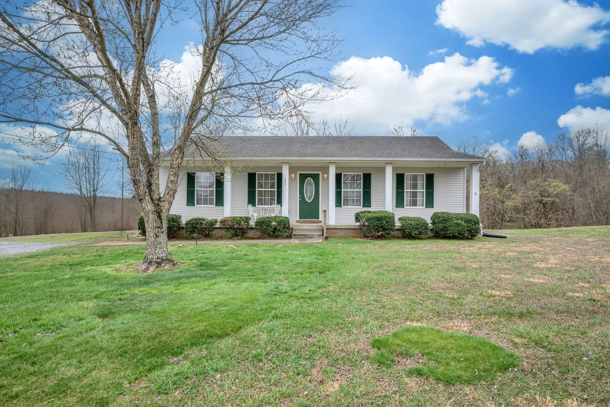 1021 Deerfield Drive Chapmansboro TN 37035