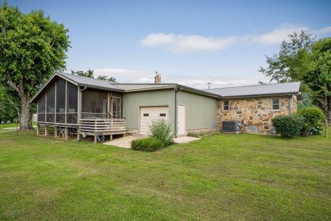 1653 Lester Flatt Road Sparta TN 38583