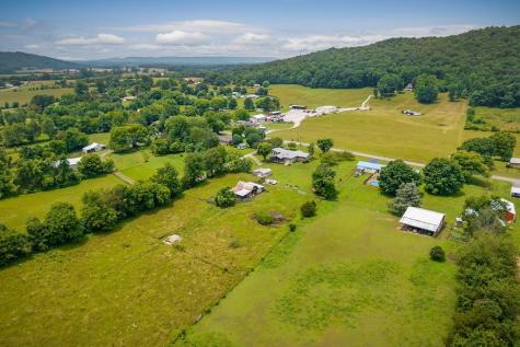 1653 Lester Flatt Road Sparta TN 38583