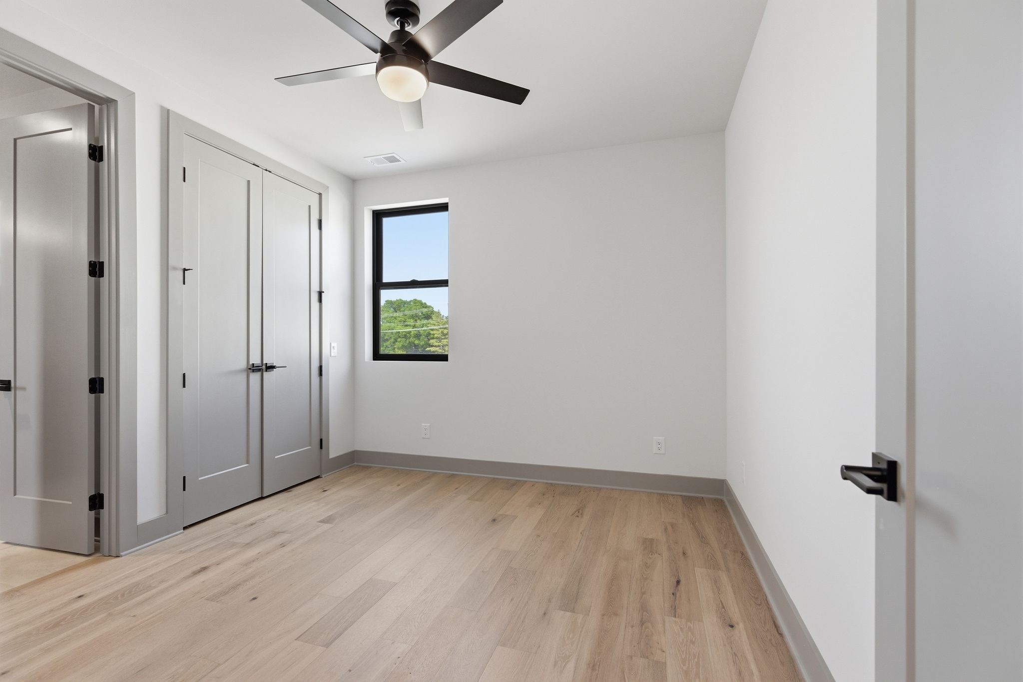 2014B 9th Ave, N Nashville TN 37208