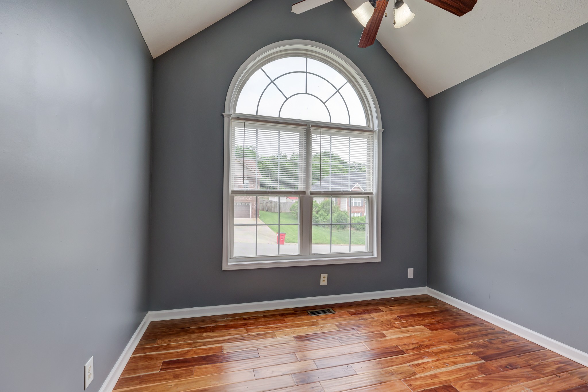 2536 Tennyson Drive Clarksville TN 37040