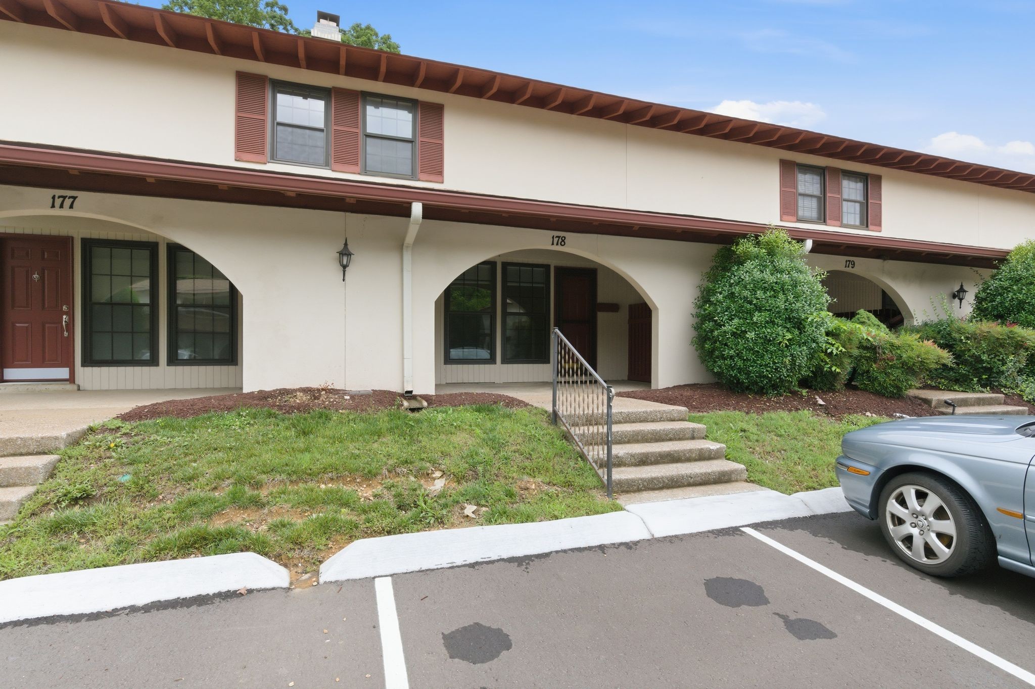 214 Old Hickory Boulevard Nashville TN 37221