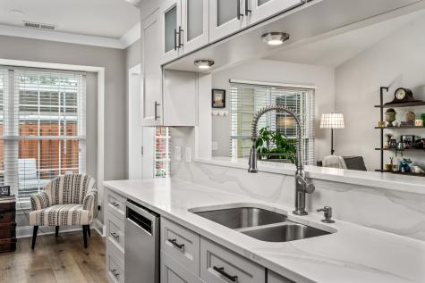 8542 Sawyer Brown Road Nashville TN 37221