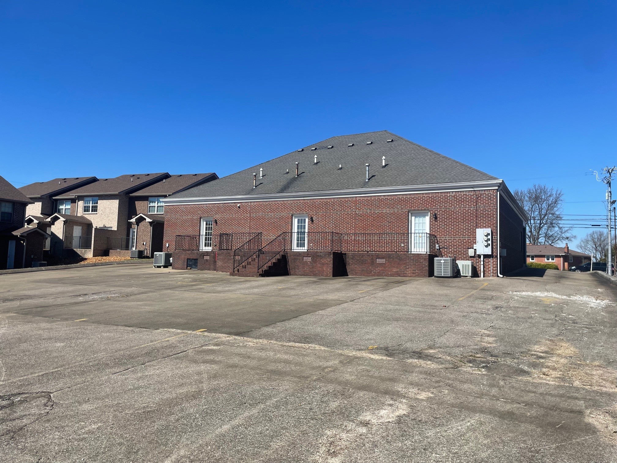 1850 Memorial Drive Clarksville TN 37043