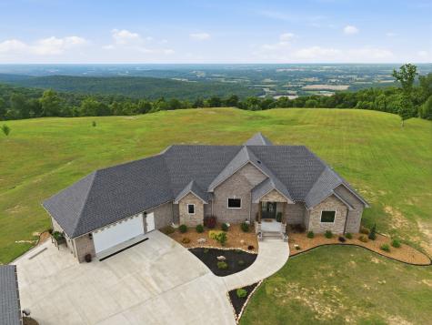 577 Box House Road Belvidere TN 37306