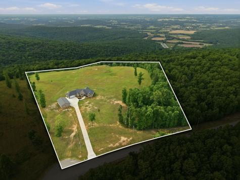 577 Box House Road Belvidere TN 37306