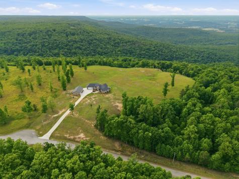577 Box House Road Belvidere TN 37306