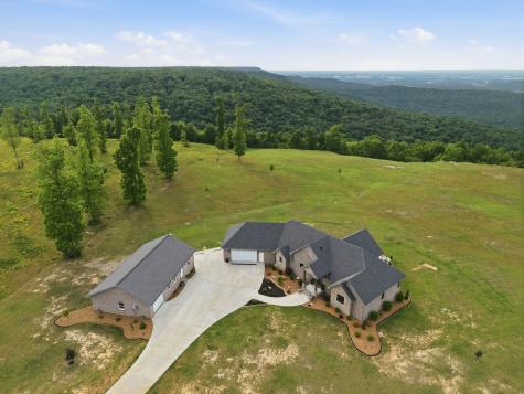 577 Box House Road Belvidere TN 37306