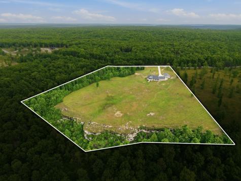 577 Box House Road Belvidere TN 37306