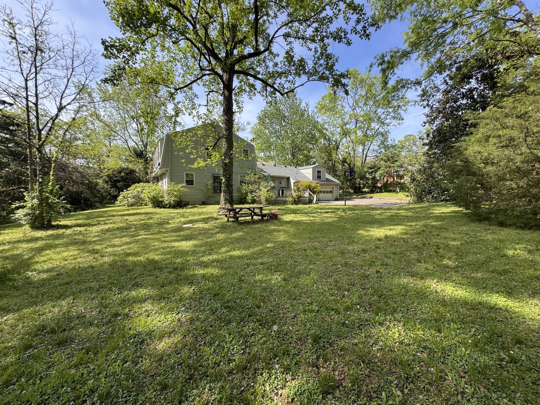 100 Bellevue Dr, W Nashville TN 37205