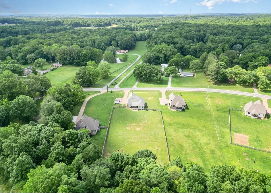 17845 Highway 76, E Springfield TN 37172