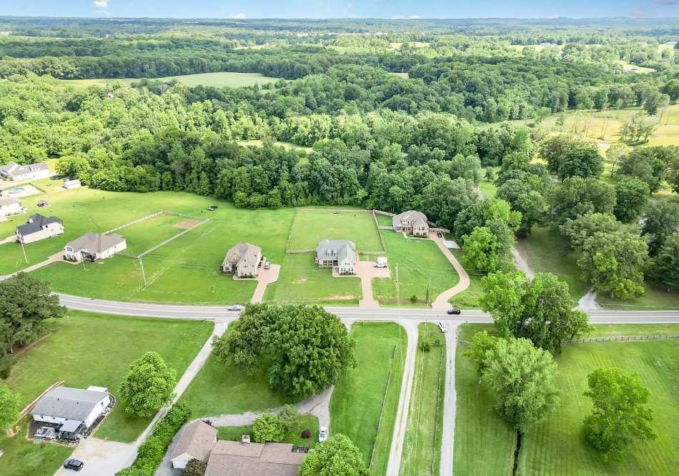 17845 Highway 76, E Springfield TN 37172