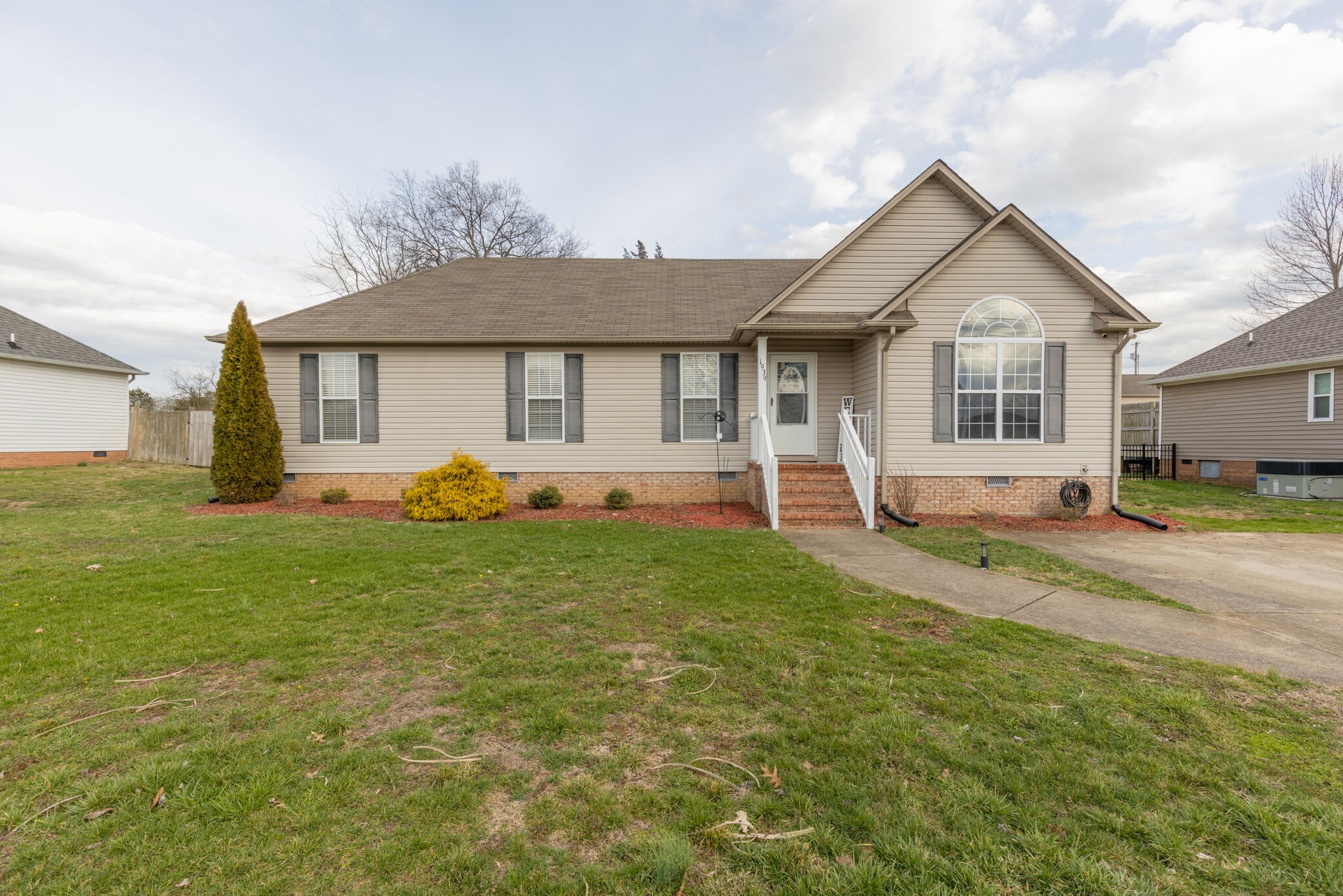 1939 Farmington Court Columbia TN 38401