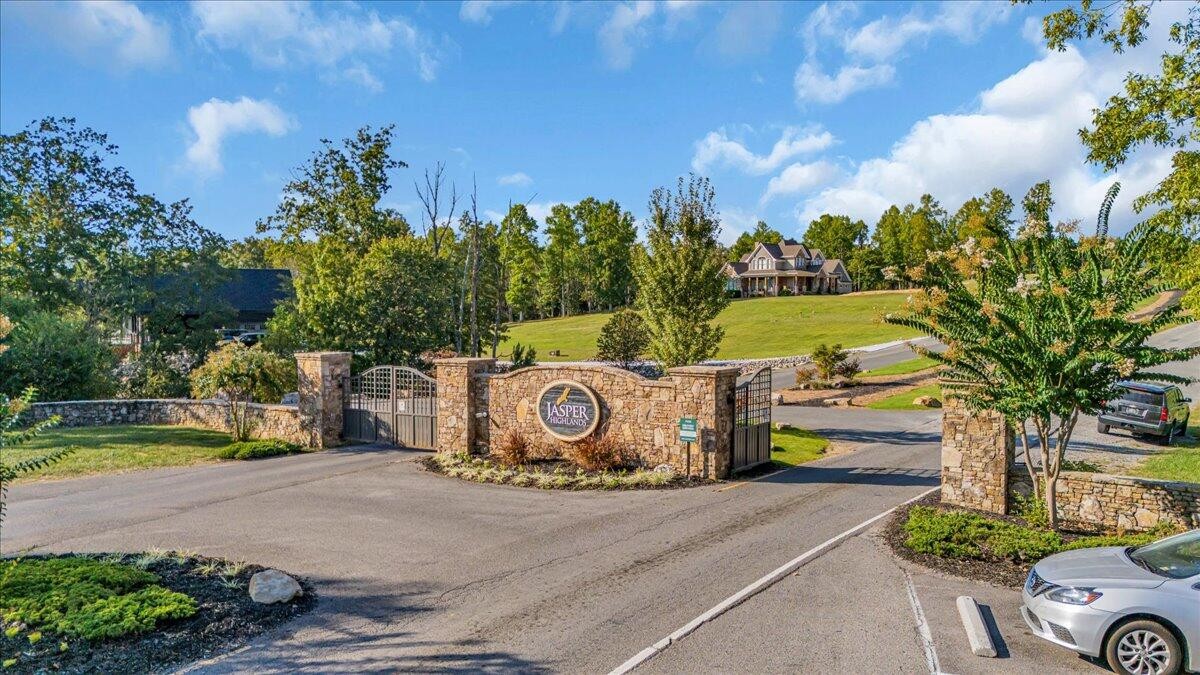 135 Honeybee Court Jasper TN 37347
