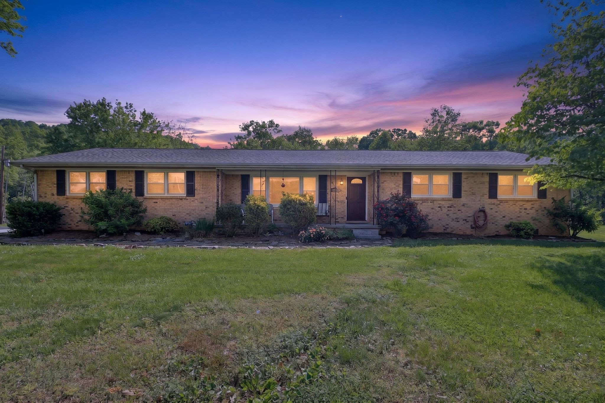 906 Riverside Circle Celina TN 38551