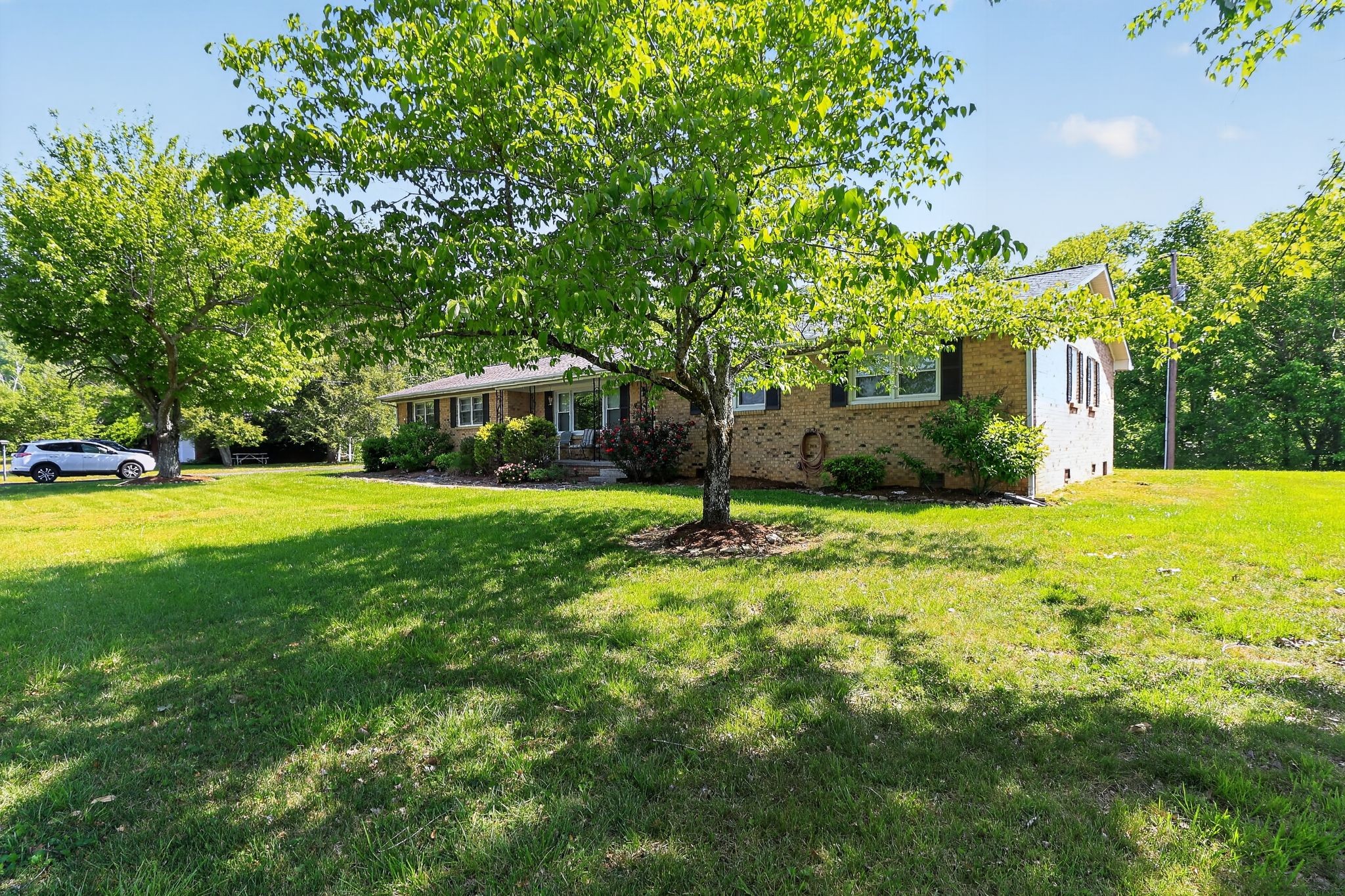 906 Riverside Circle Celina TN 38551