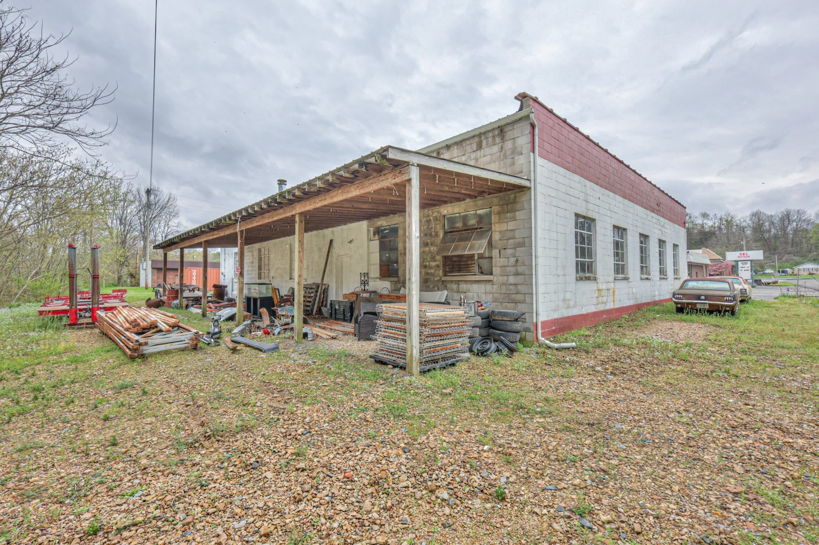 290 Main Street Red Boiling Springs TN 37150