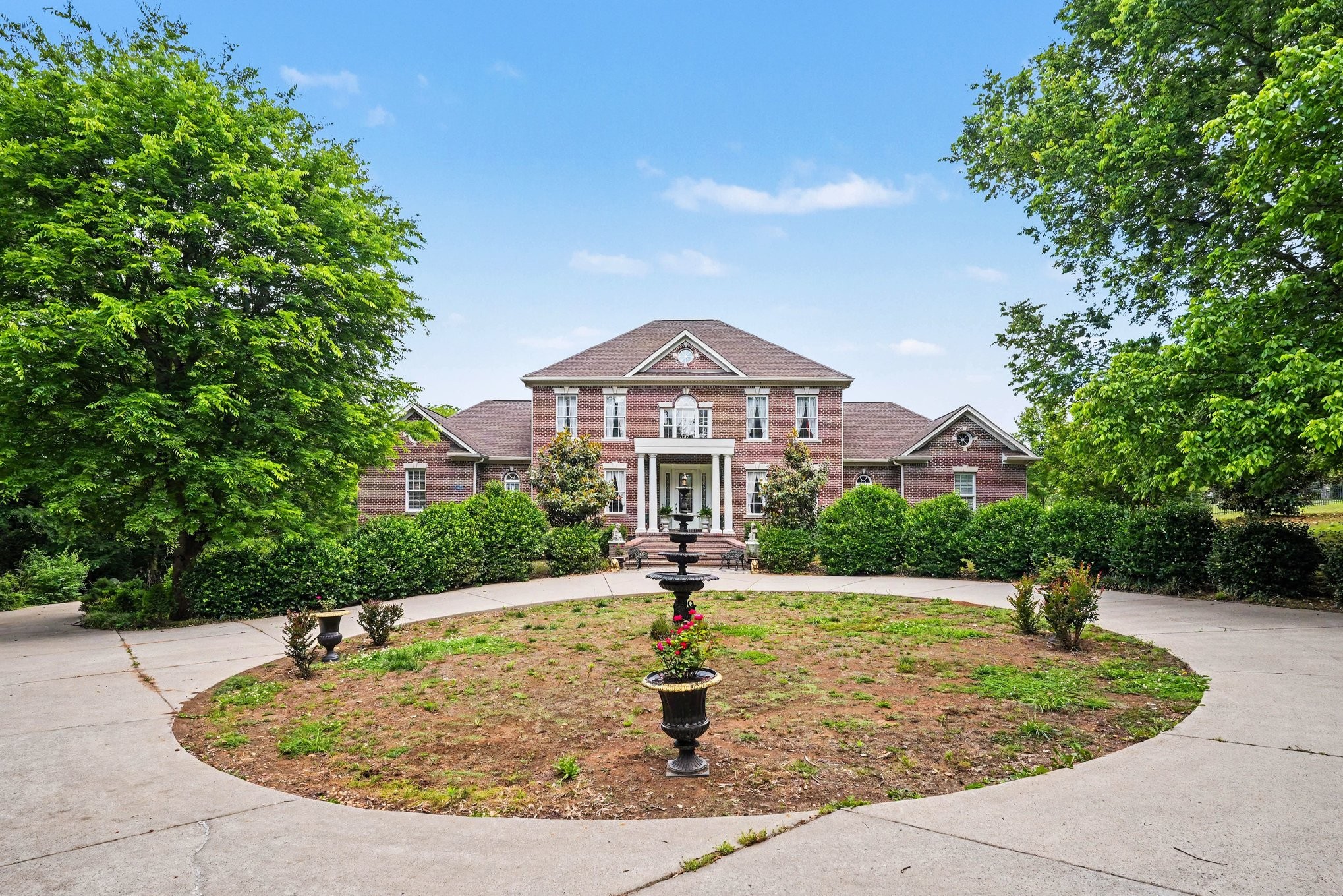 1523 North Main Street Mount Pleasant TN 38474