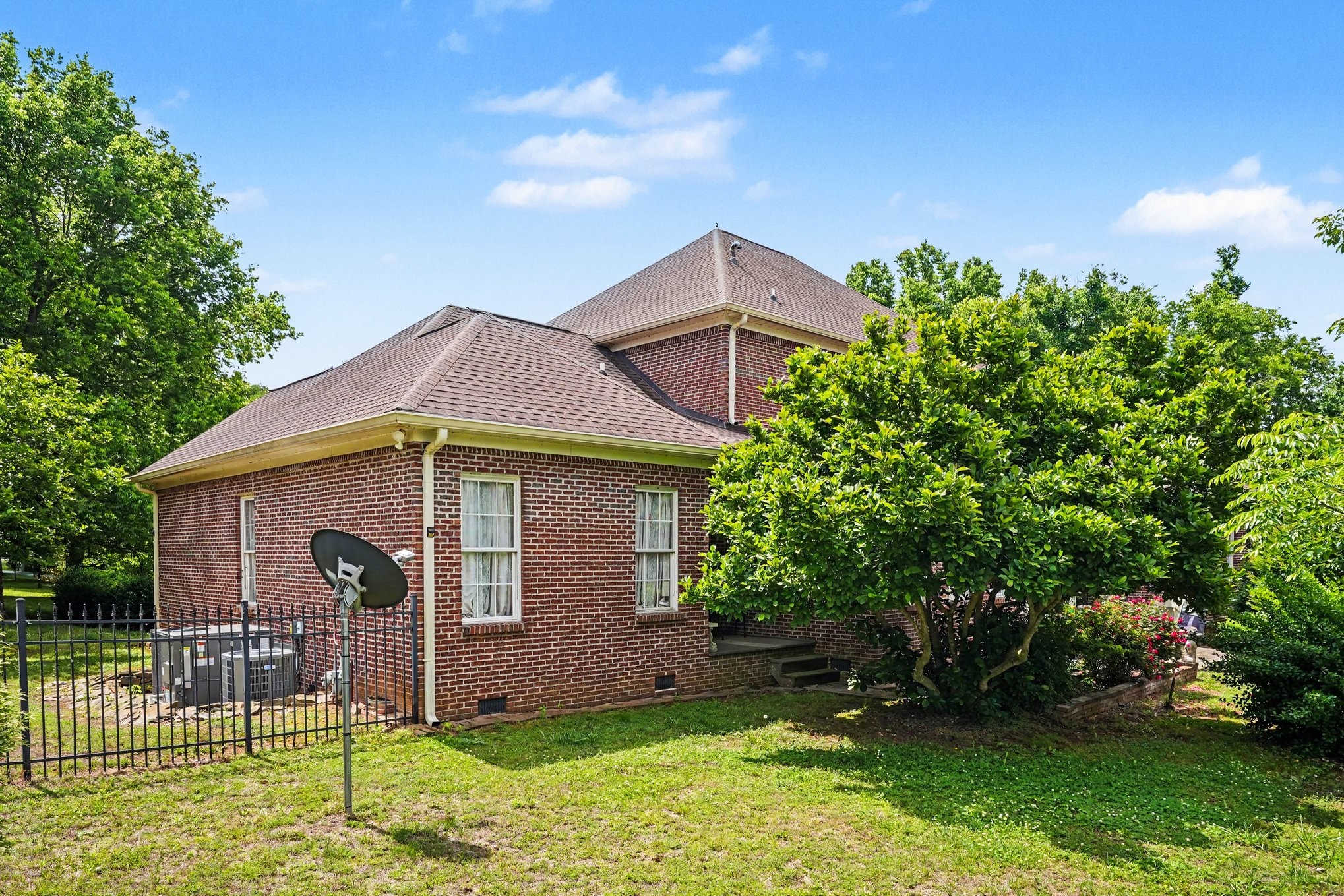 1523 North Main Street Mount Pleasant TN 38474