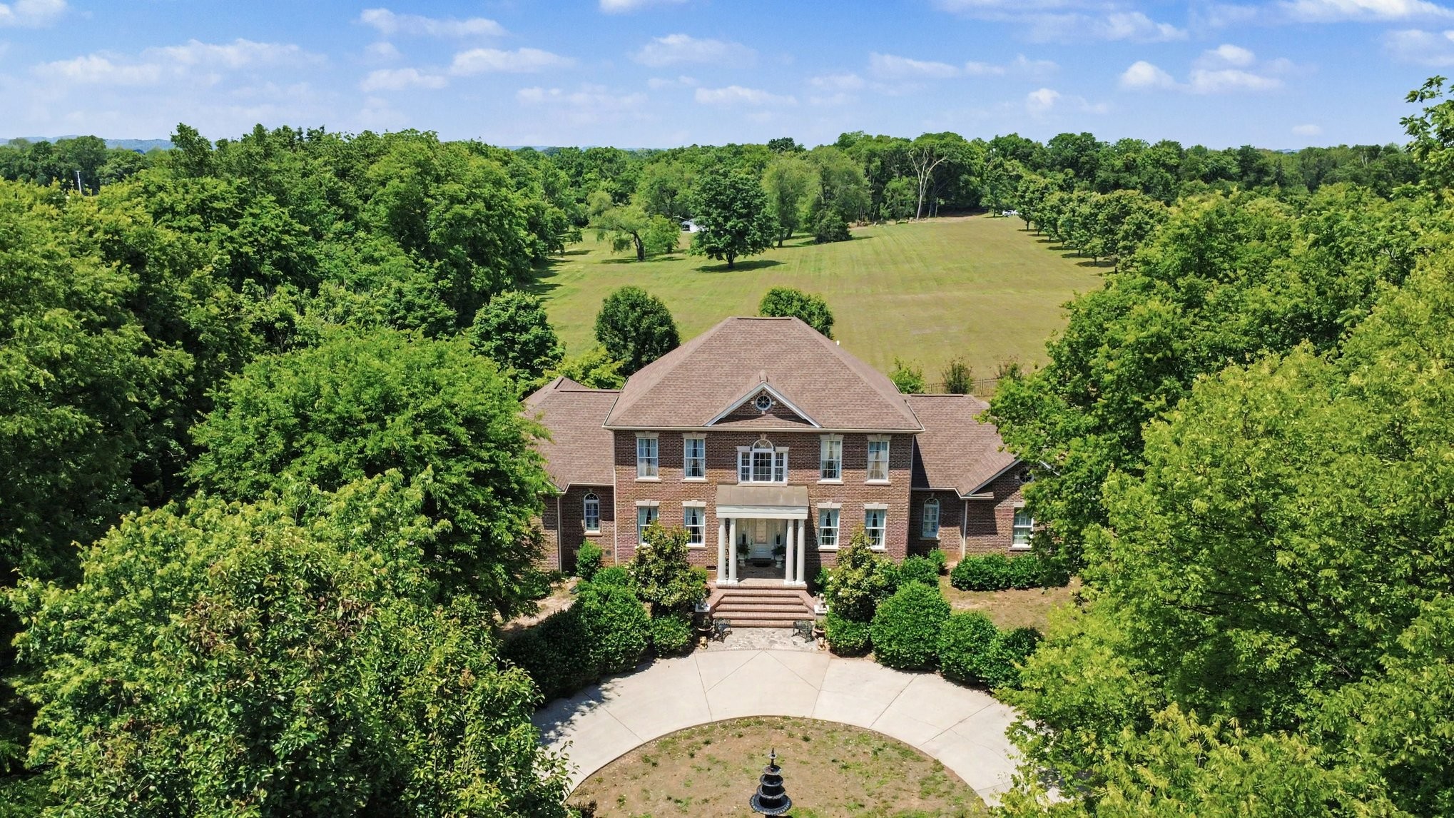 1523 North Main Street Mount Pleasant TN 38474