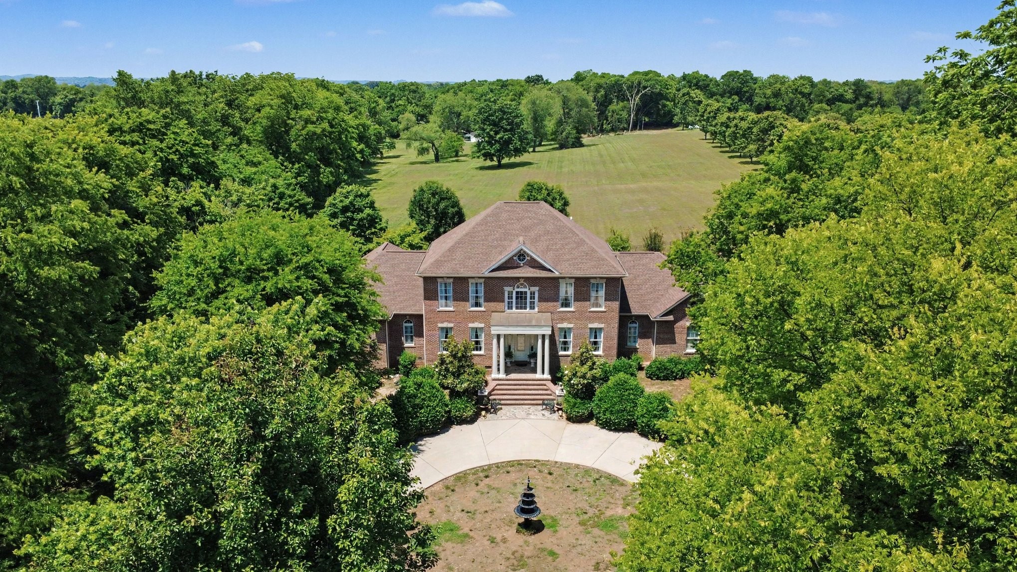 1523 North Main Street Mount Pleasant TN 38474