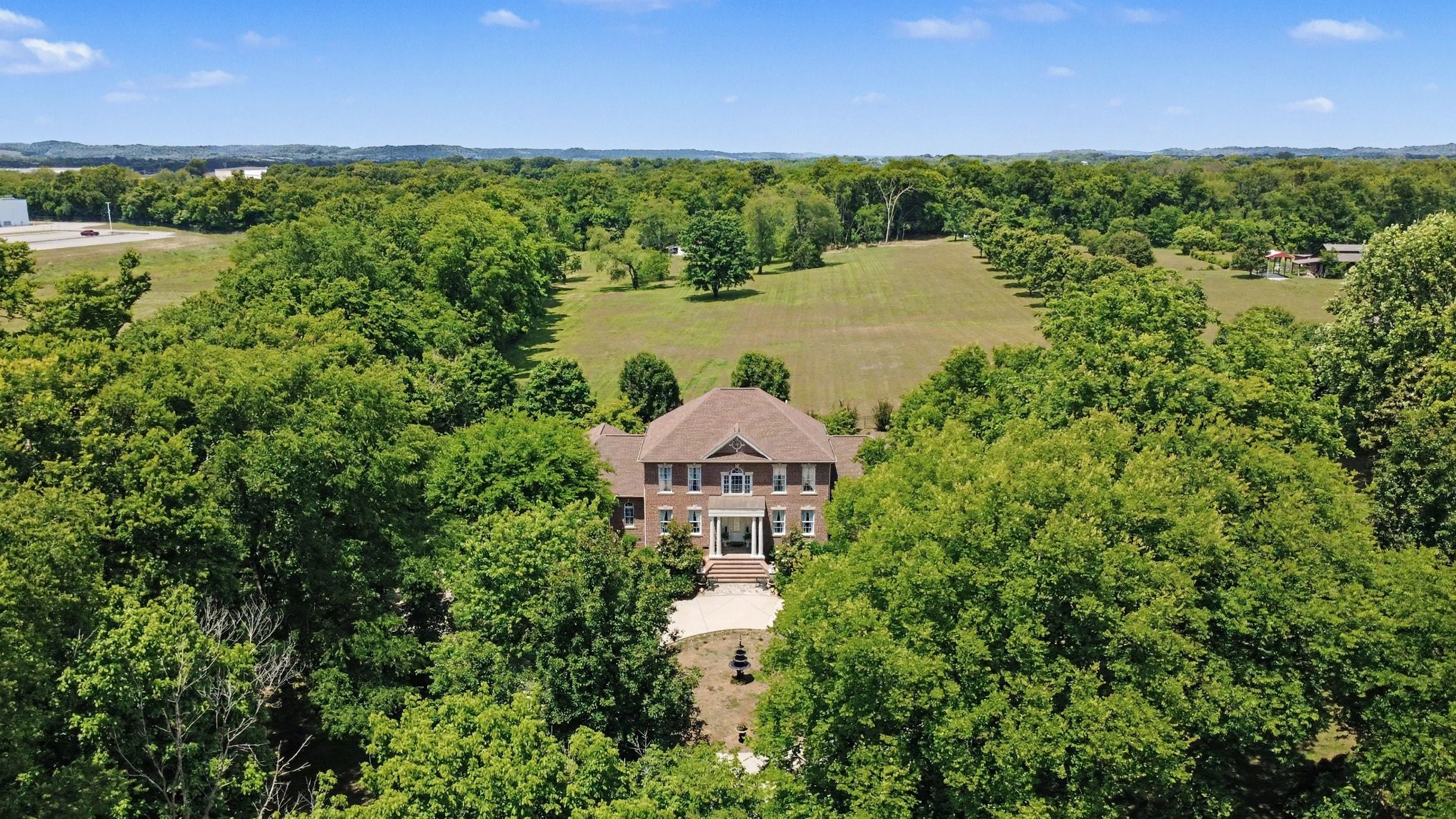 1523 North Main Street Mount Pleasant TN 38474