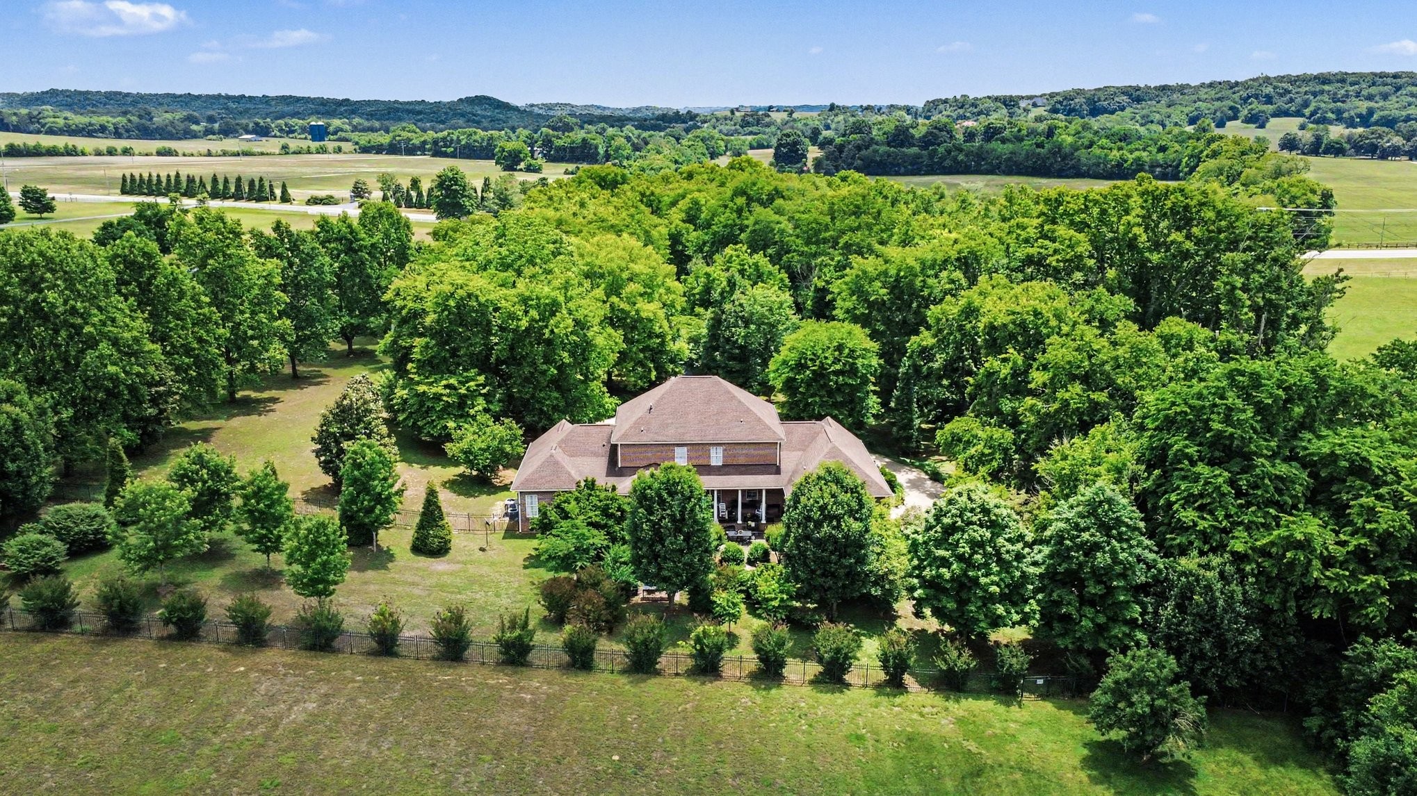 1523 North Main Street Mount Pleasant TN 38474