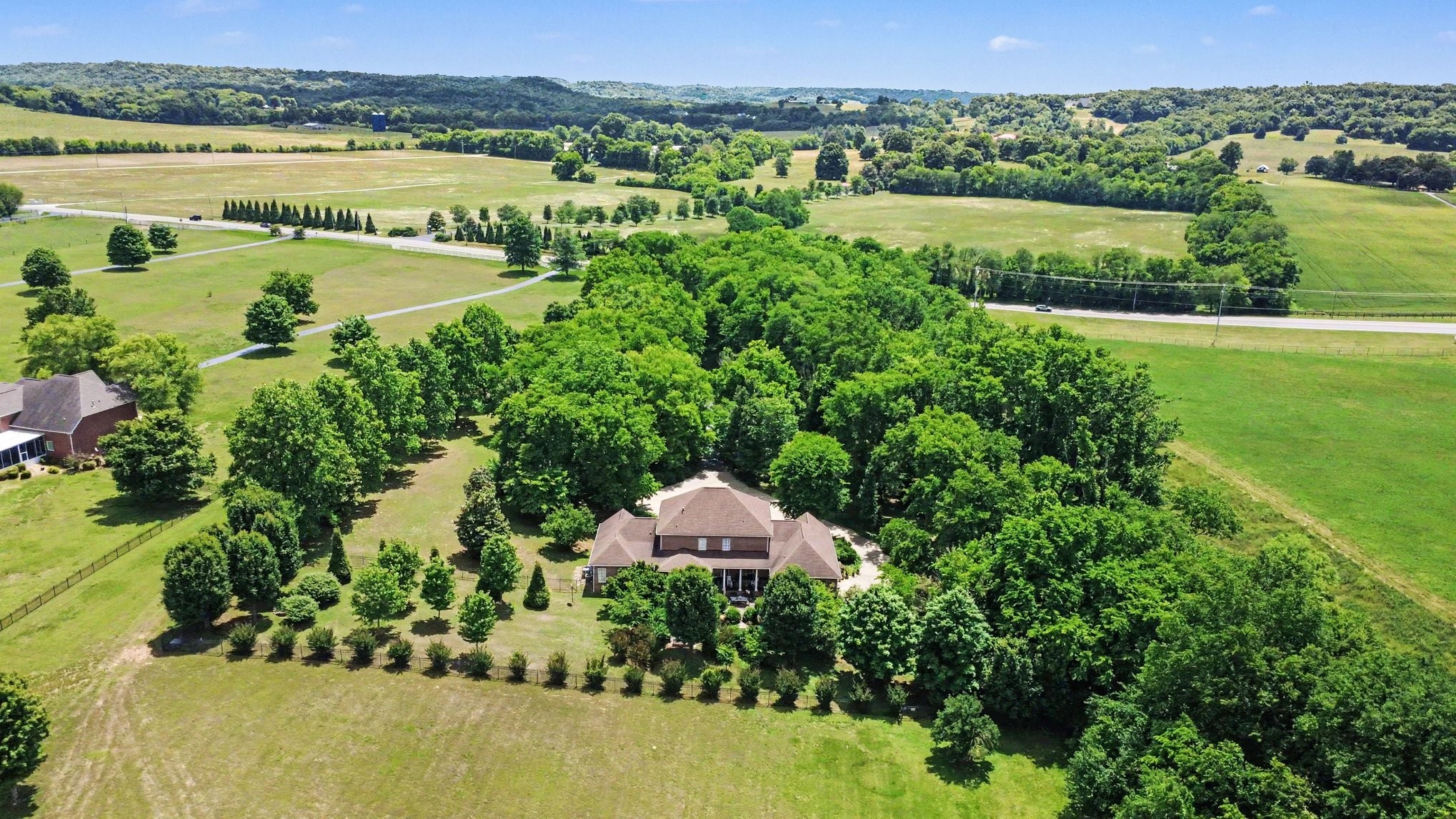 1523 North Main Street Mount Pleasant TN 38474