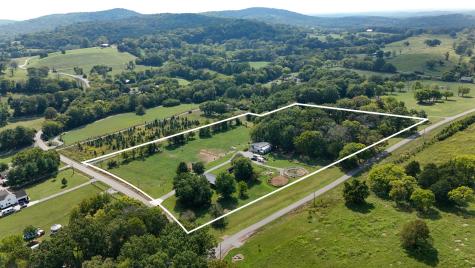 5206 SE Tater Peeler Road Lebanon TN 37090