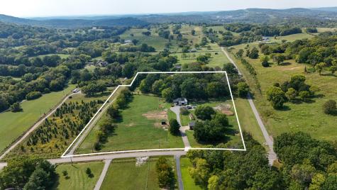5206 SE Tater Peeler Road Lebanon TN 37090