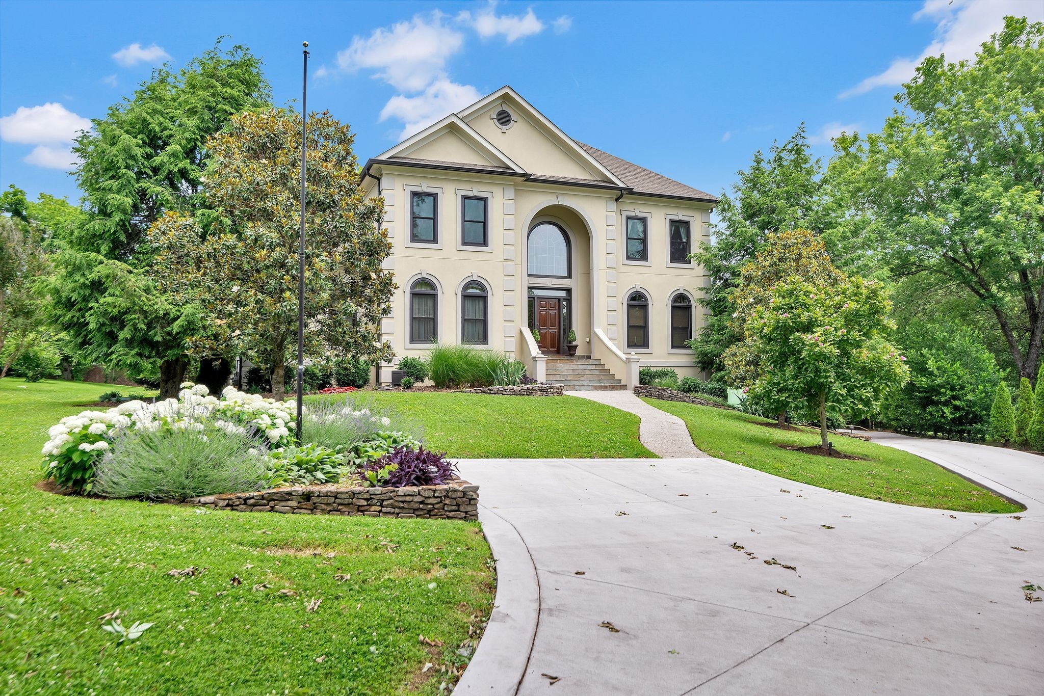 749 Adkisson Lane Nashville TN 37205