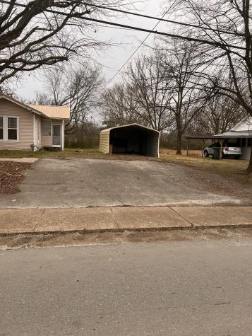 118 Swan Avenue Hohenwald TN 38462