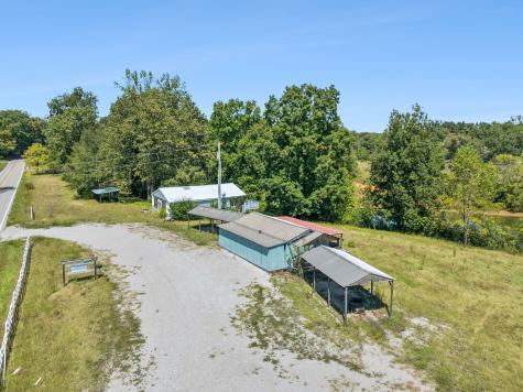 8272 Burgess Falls Road Baxter TN 38544