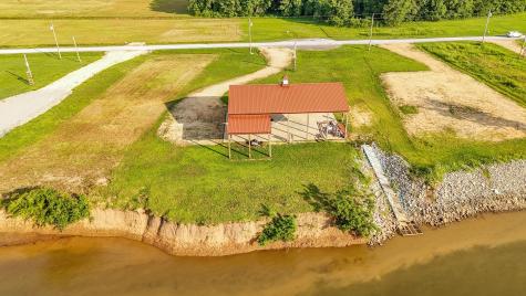 753 River Front Drive Clifton TN 38425
