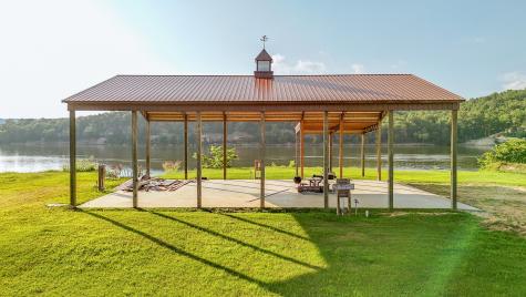 753 River Front Drive Clifton TN 38425