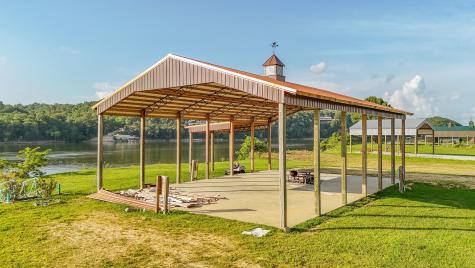 753 River Front Drive Clifton TN 38425