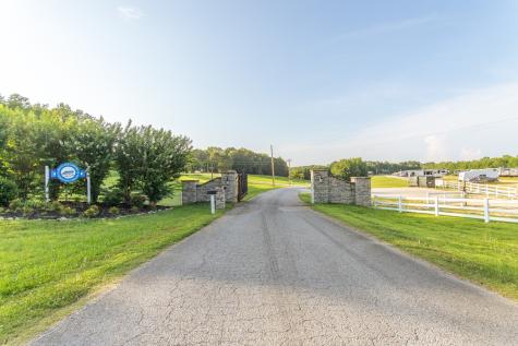 753 River Front Drive Clifton TN 38425