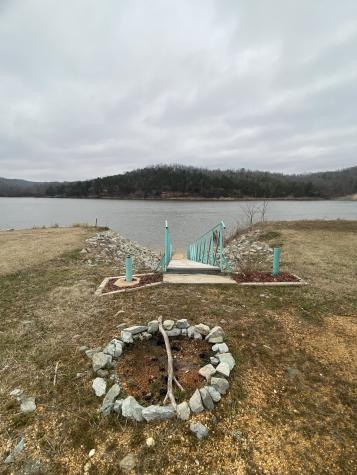 753 River Front Drive Clifton TN 38425