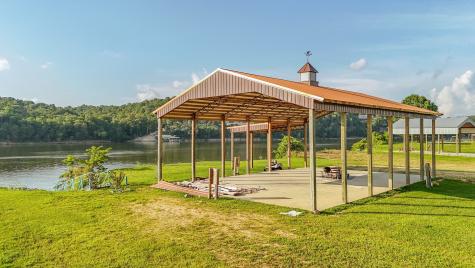 753 River Front Drive Clifton TN 38425
